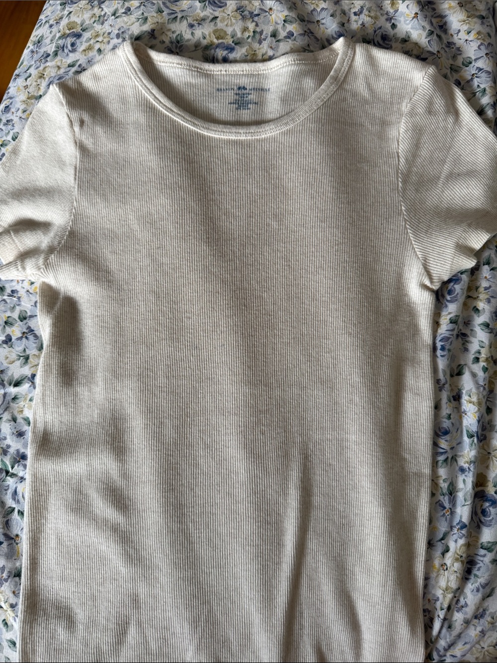 Brandy Melville Short Sleeve Ribbed Tee - Off-White